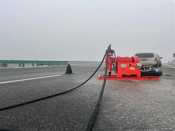 大理马路路基路面开裂下沉注浆加固灌浆